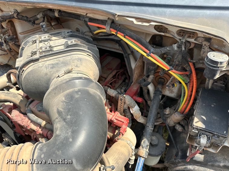 image for item EJ8896 2011 Ford F650 flatbed truck