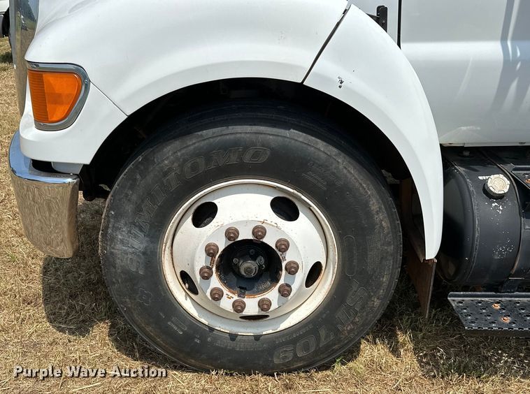 image for item EJ8896 2011 Ford F650 flatbed truck