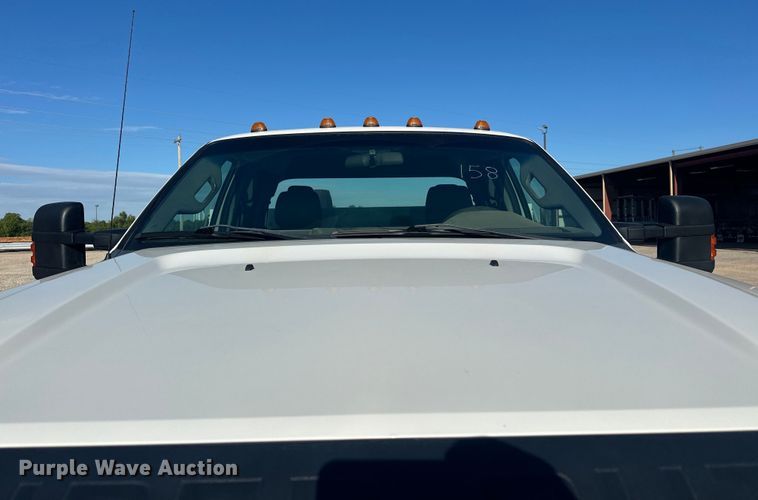 image for item EJ8943 2016 Ford F550 SuperCab utility / service truck 