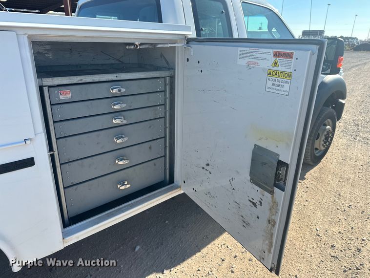 image for item EJ8943 2016 Ford F550 SuperCab utility / service truck 