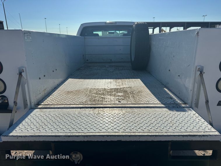 image for item EJ8943 2016 Ford F550 SuperCab utility / service truck 