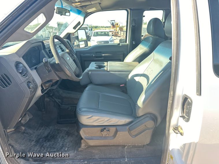 image for item EJ8943 2016 Ford F550 SuperCab utility / service truck 