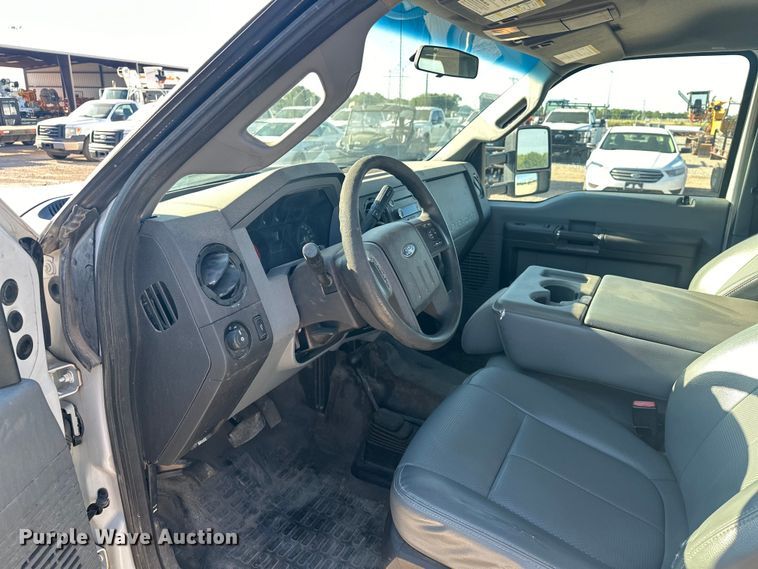 image for item EJ8943 2016 Ford F550 SuperCab utility / service truck 