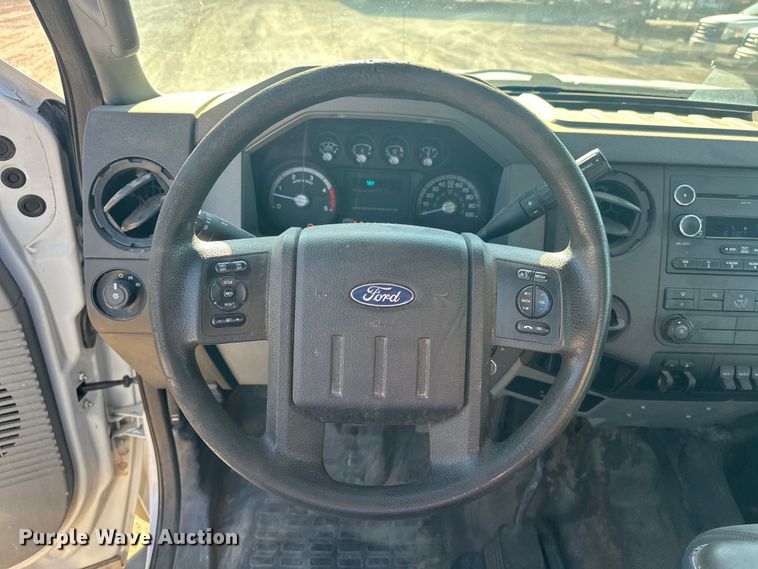 image for item EJ8943 2016 Ford F550 SuperCab utility / service truck 