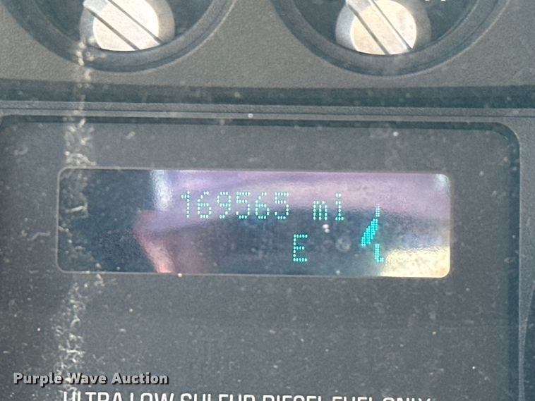 image for item EJ8943 2016 Ford F550 SuperCab utility / service truck 