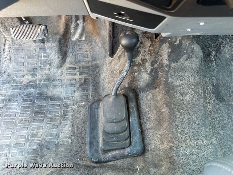 image for item EJ8943 2016 Ford F550 SuperCab utility / service truck 