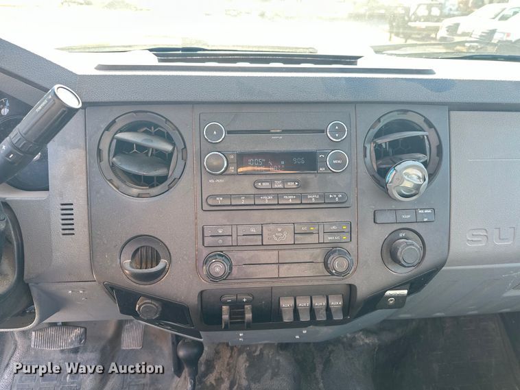 image for item EJ8943 2016 Ford F550 SuperCab utility / service truck 