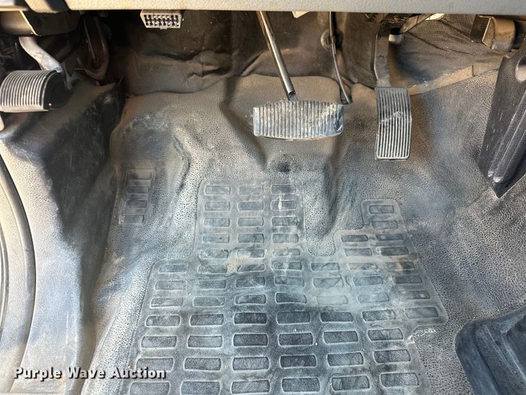 image for item EJ8943 2016 Ford F550 SuperCab utility / service truck 