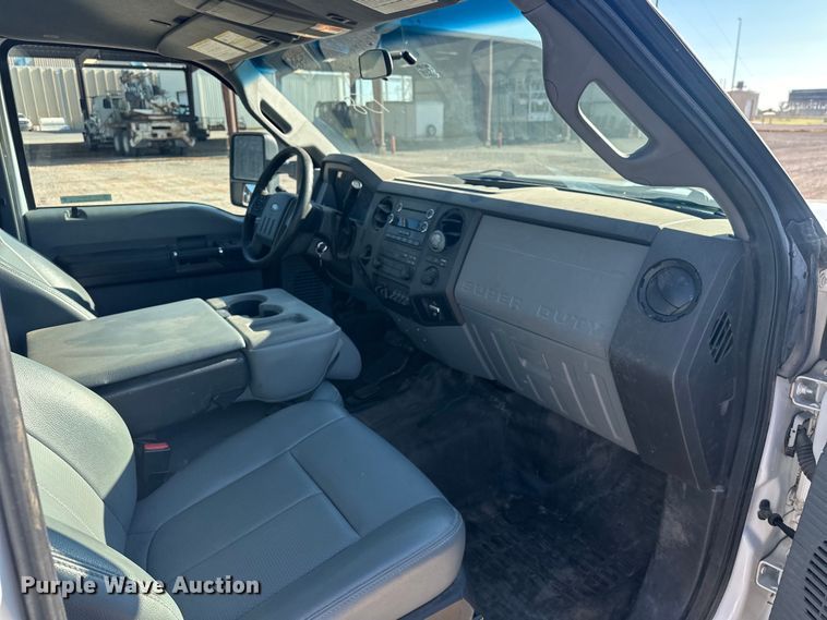 image for item EJ8943 2016 Ford F550 SuperCab utility / service truck 