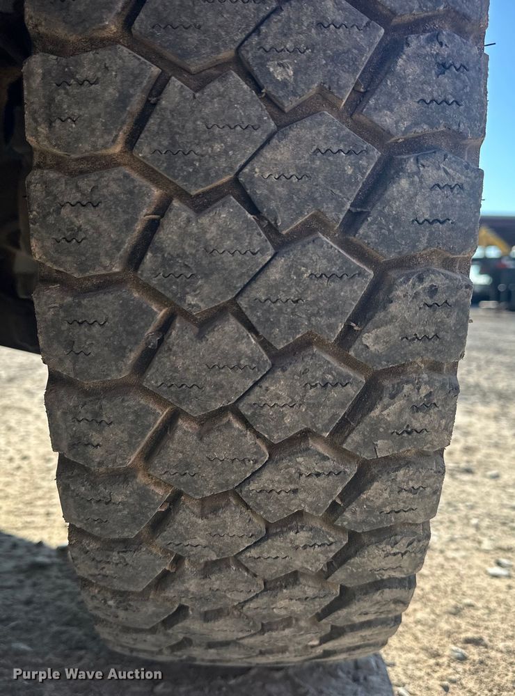 image for item EJ8943 2016 Ford F550 SuperCab utility / service truck 