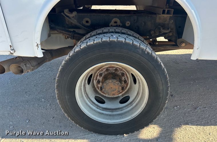 image for item EJ8943 2016 Ford F550 SuperCab utility / service truck 