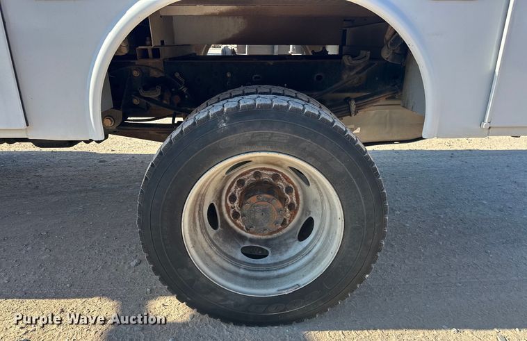 image for item EJ8943 2016 Ford F550 SuperCab utility / service truck 