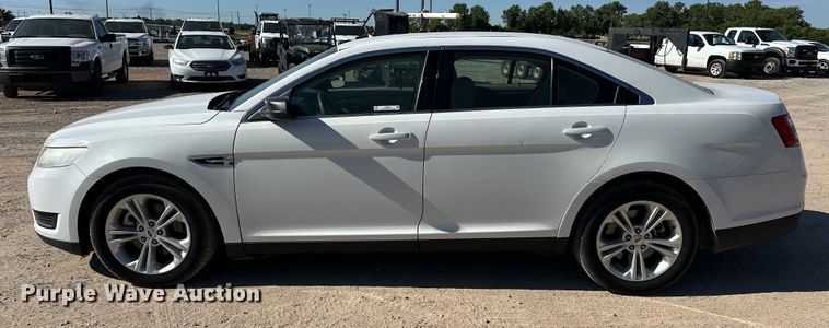 image for item EJ8947 2016 Ford Taurus  