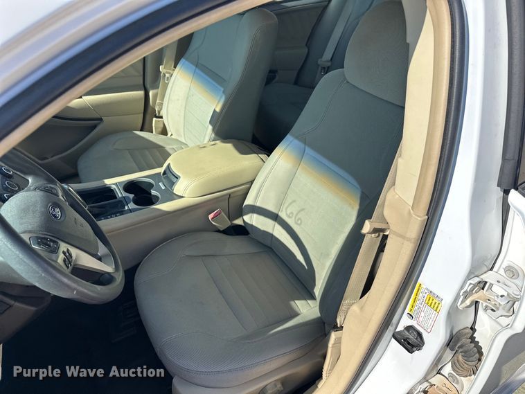 image for item EJ8947 2016 Ford Taurus  