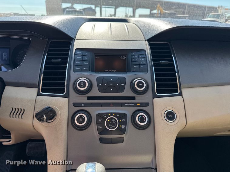 image for item EJ8947 2016 Ford Taurus  