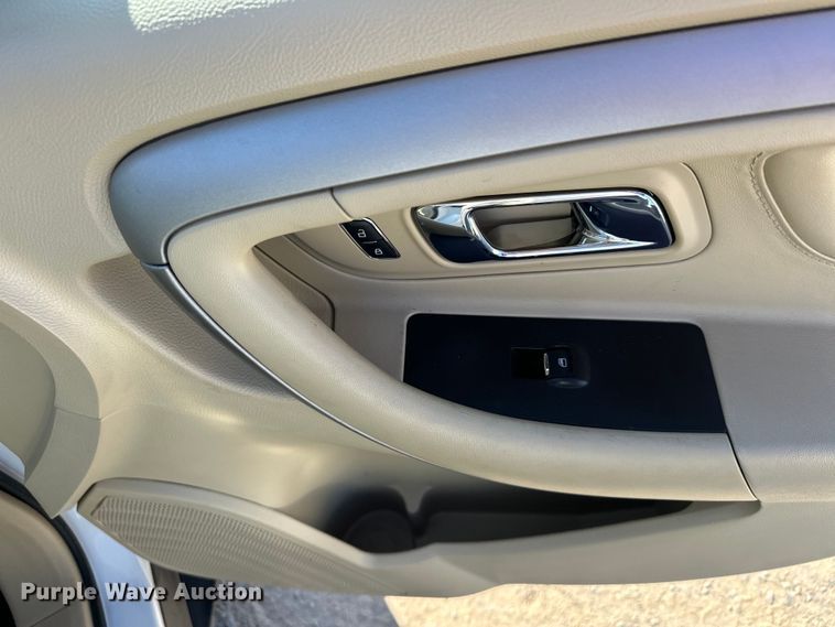 image for item EJ8947 2016 Ford Taurus  