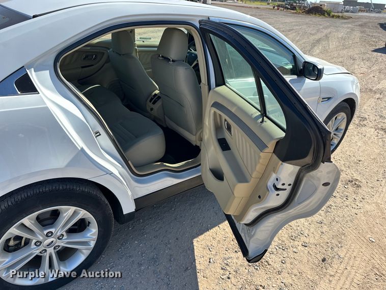 image for item EJ8947 2016 Ford Taurus  