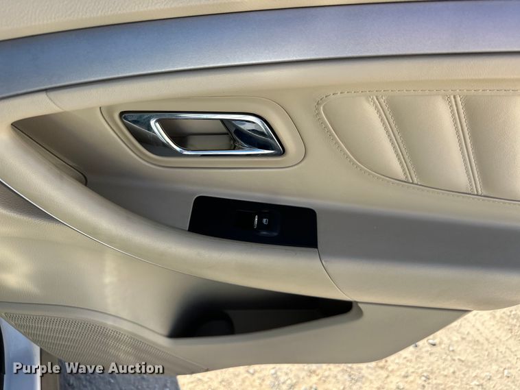 image for item EJ8947 2016 Ford Taurus  