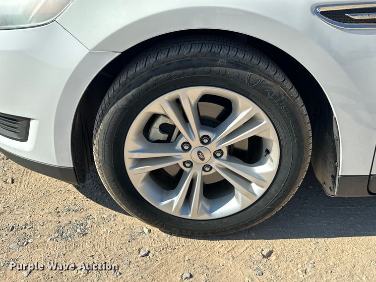 image for item EJ8947 2016 Ford Taurus  