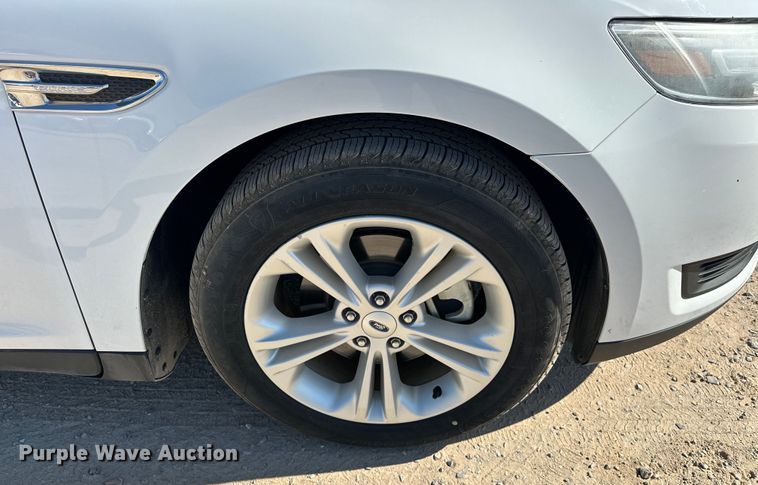 image for item EJ8947 2016 Ford Taurus  