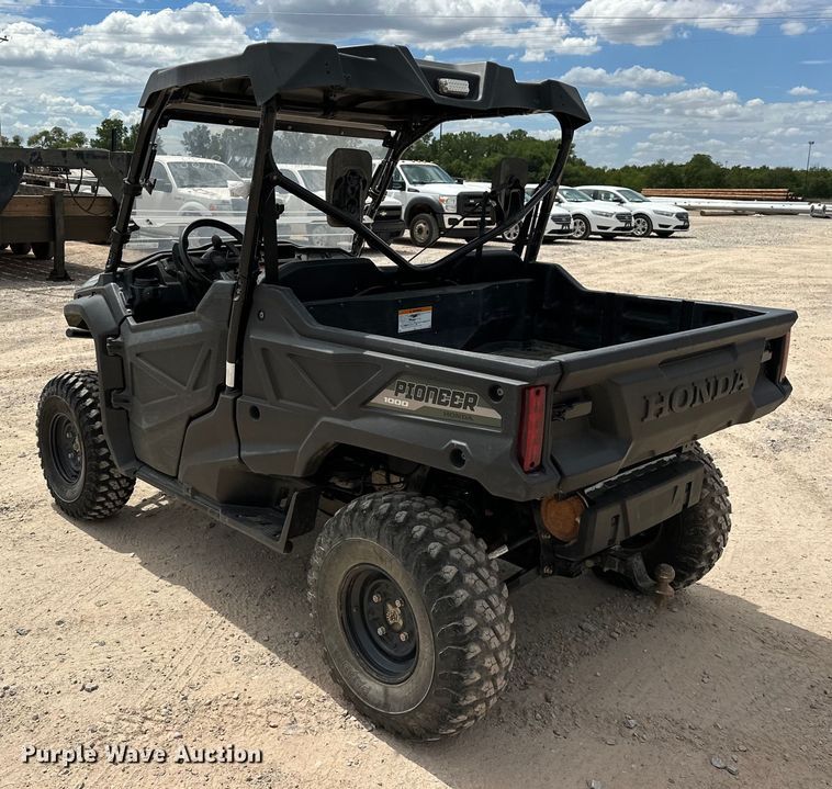 image for item EJ8949 2021 Honda Pioneer 1000 utility vehicle