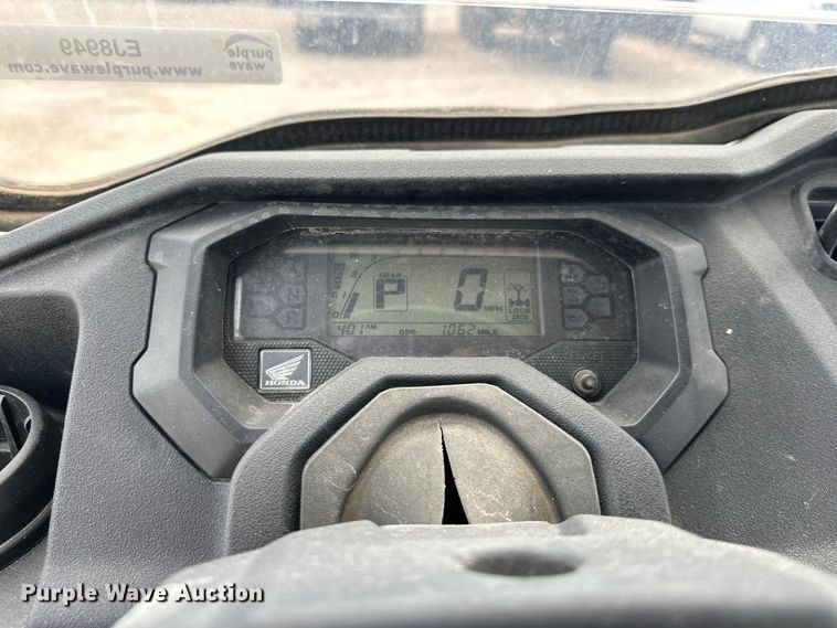 image for item EJ8949 2021 Honda Pioneer 1000 utility vehicle