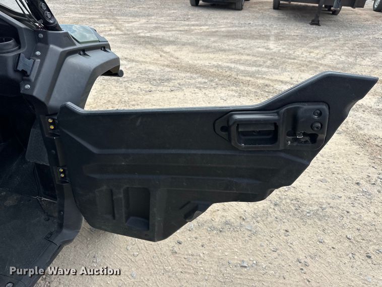 image for item EJ8949 2021 Honda Pioneer 1000 utility vehicle