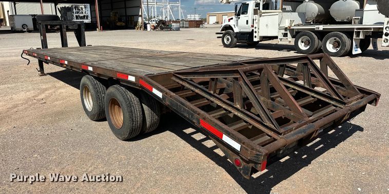 image for item EJ8953 1989 Dovetail 32X8 equipment trailer
