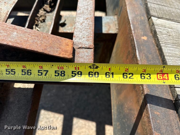 image for item EJ8953 1989 Dovetail 32X8 equipment trailer