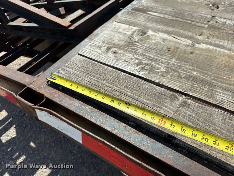 image for item EJ8953 1989 Dovetail 32X8 equipment trailer