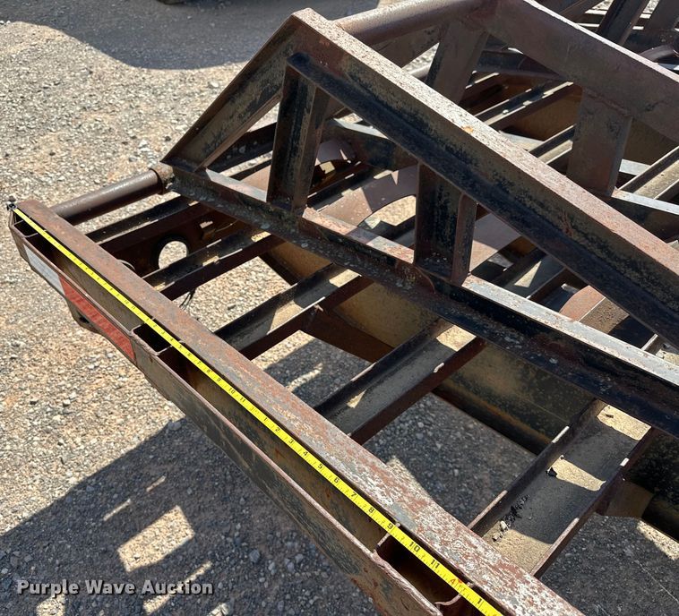 image for item EJ8953 1989 Dovetail 32X8 equipment trailer