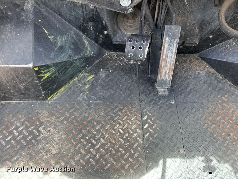 image for item EJ8954 2018 Kawasaki  Mule 4010 utility vehicle