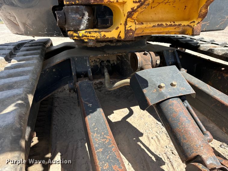 image for item EJ8955 2012 New Holland  E27B mini excavator