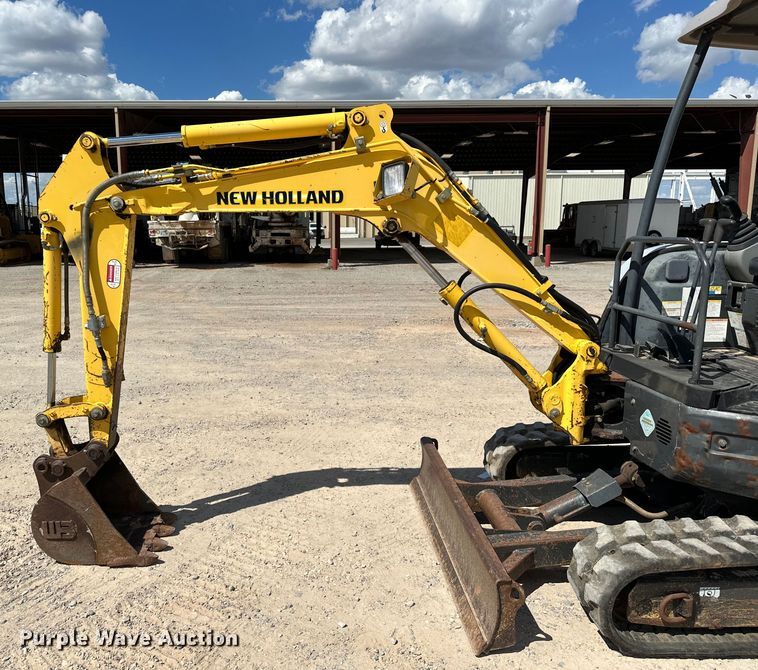 image for item EJ8955 2012 New Holland  E27B mini excavator