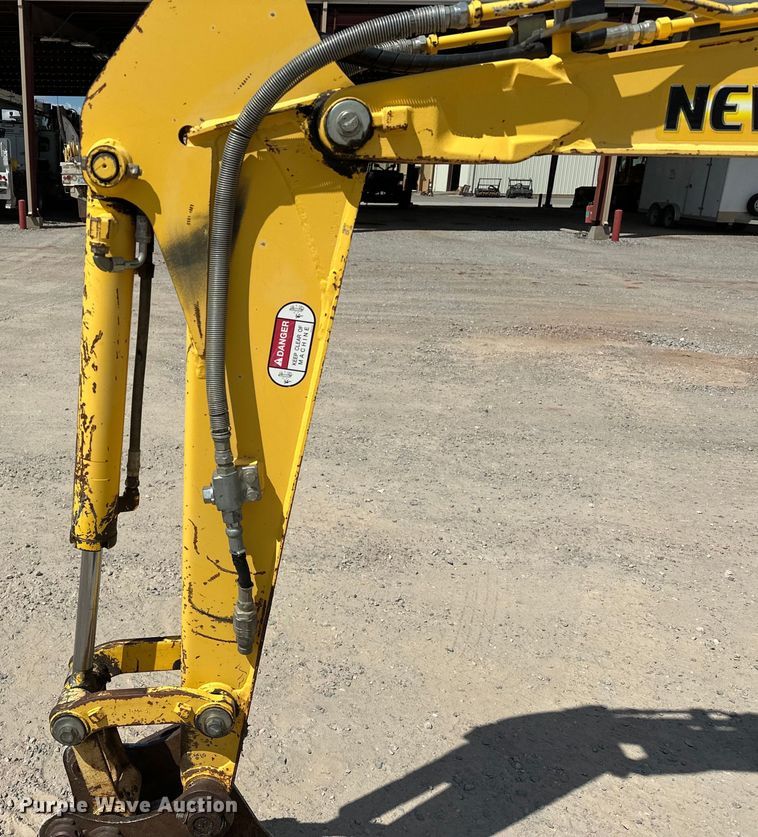 image for item EJ8955 2012 New Holland  E27B mini excavator