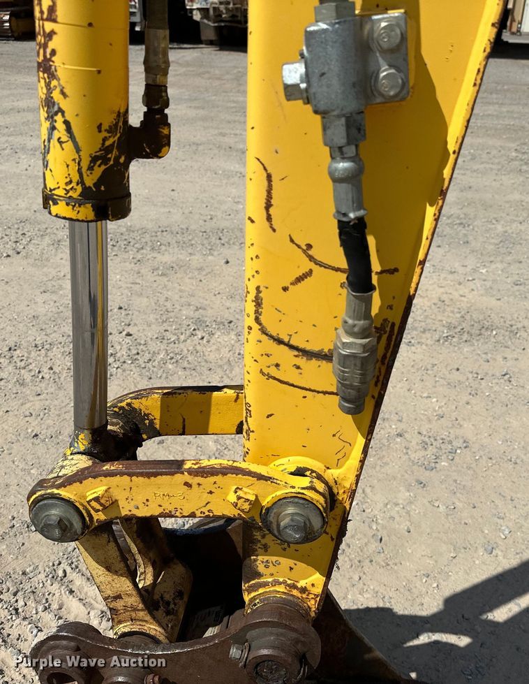 image for item EJ8955 2012 New Holland  E27B mini excavator