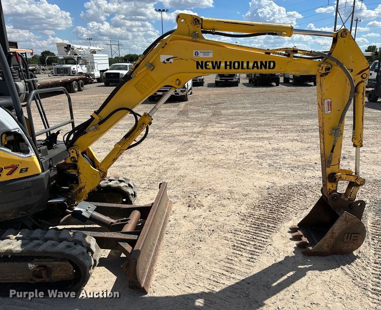 image for item EJ8955 2012 New Holland  E27B mini excavator
