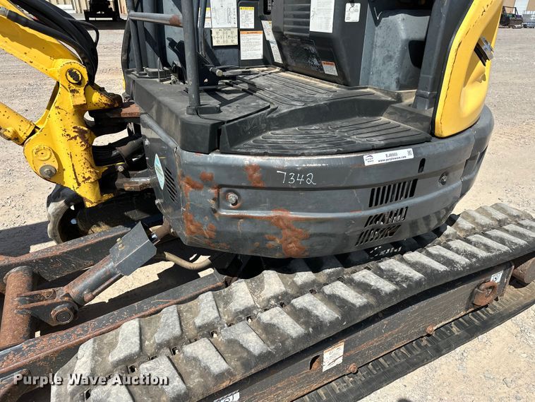 image for item EJ8955 2012 New Holland  E27B mini excavator