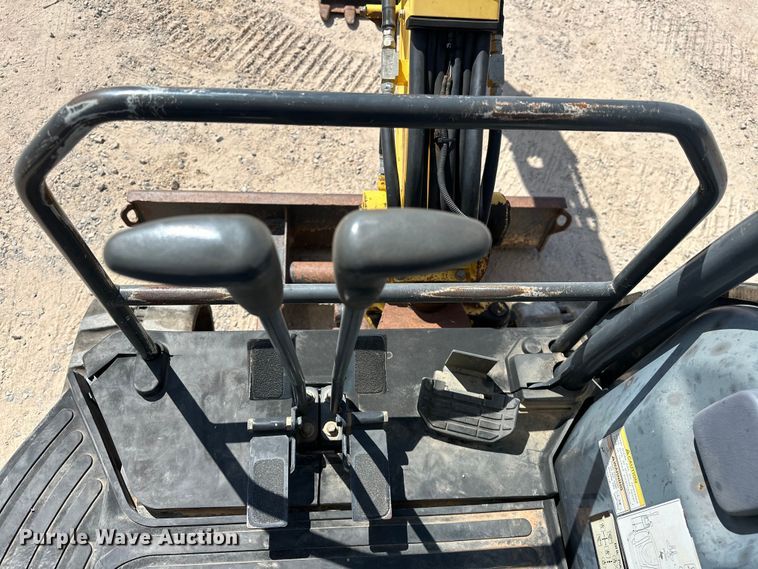 image for item EJ8955 2012 New Holland  E27B mini excavator