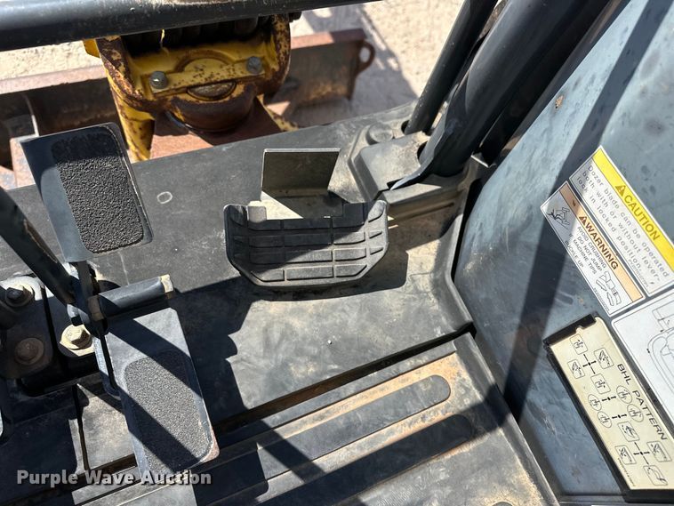 image for item EJ8955 2012 New Holland  E27B mini excavator