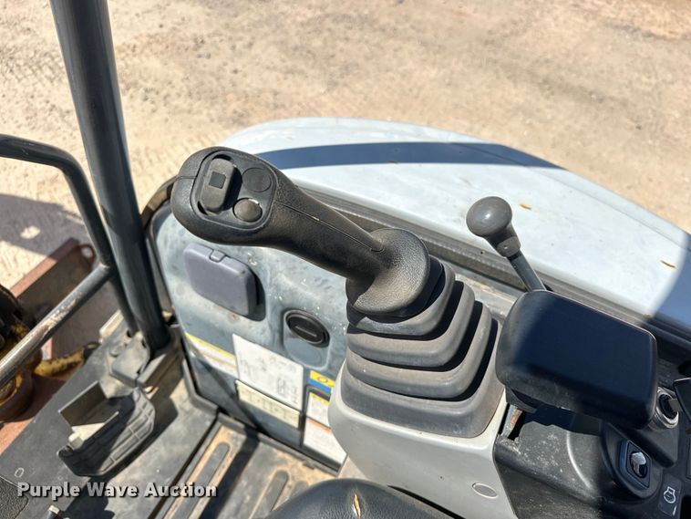 image for item EJ8955 2012 New Holland  E27B mini excavator