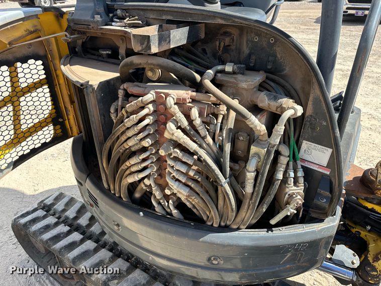 image for item EJ8955 2012 New Holland  E27B mini excavator