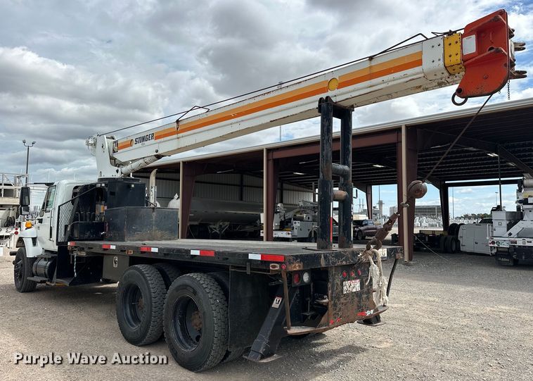 image for item EJ8956 2006 International  7400 crane truck