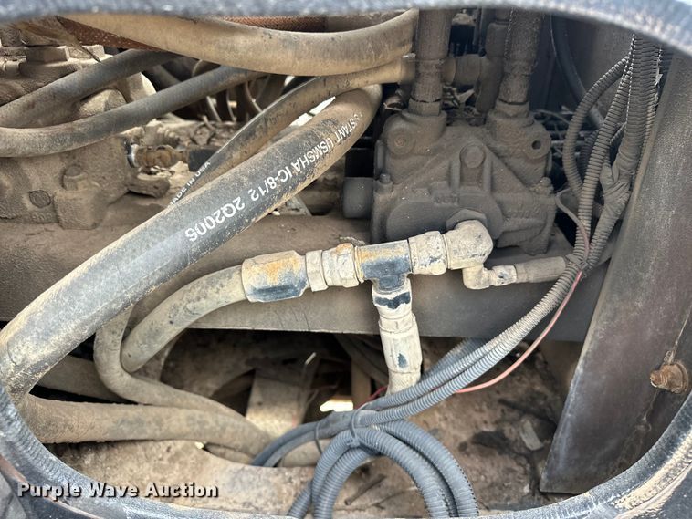 image for item EJ8956 2006 International  7400 crane truck