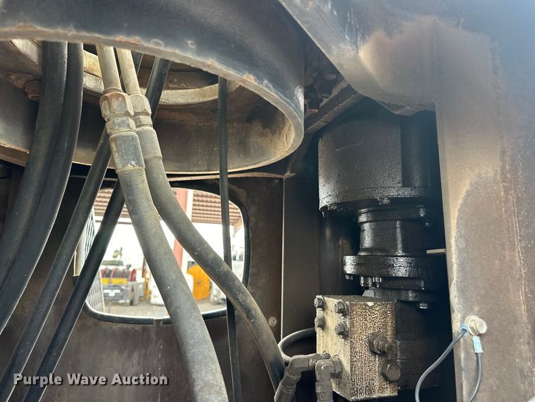 image for item EJ8956 2006 International  7400 crane truck