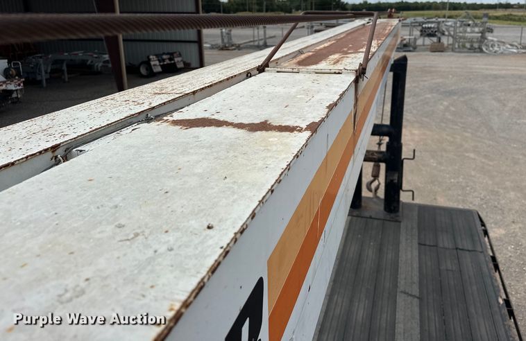 image for item EJ8956 2006 International  7400 crane truck