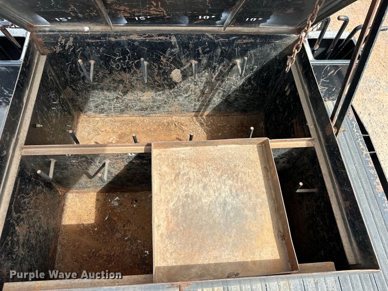 image for item EJ8956 2006 International  7400 crane truck