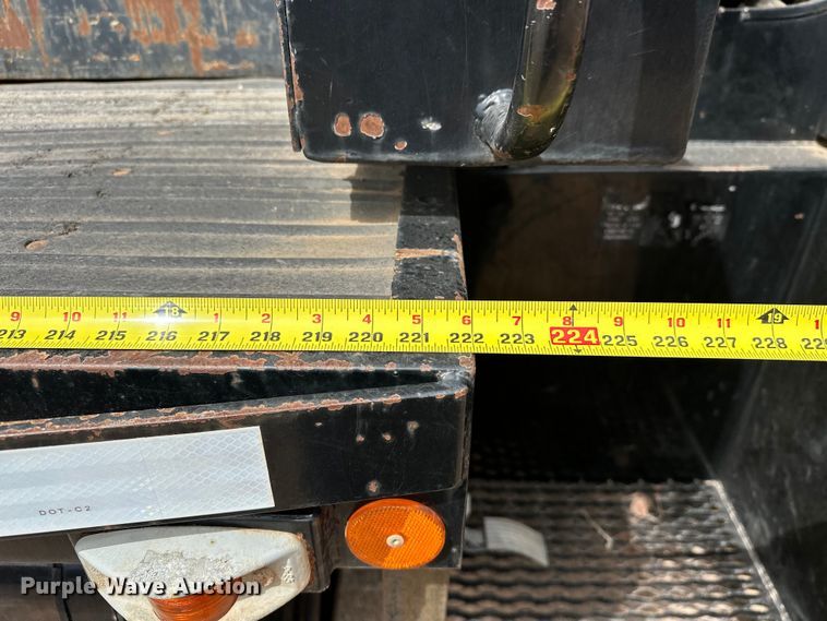 image for item EJ8956 2006 International  7400 crane truck