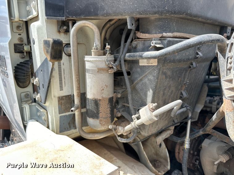 image for item EJ8956 2006 International  7400 crane truck