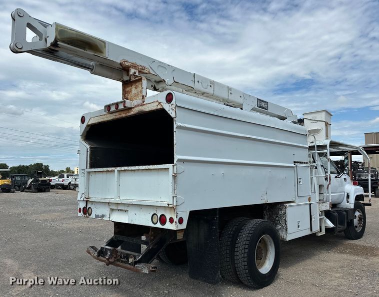 image for item EJ8957 2000 Chevrolet  C7500 bucket truck